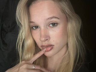 BlancheEaker livejasmine webcam