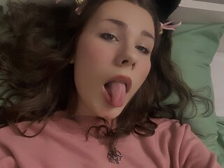 CoralineKat recorded pictures