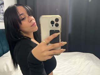 QueenMari ass pictures